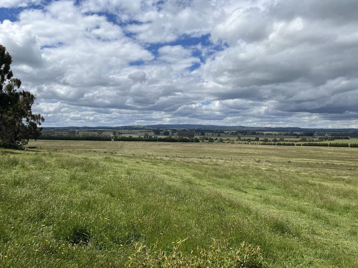 1094 Old Melbourne Road, Ballan - Thumbnail 1