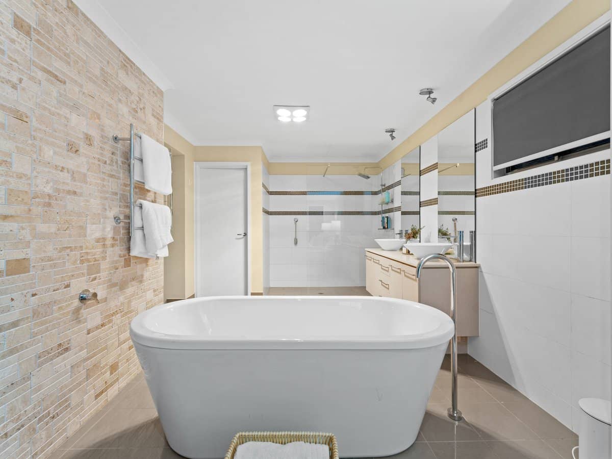 83 Blackwood Road, Salisbury - Thumbnail 16