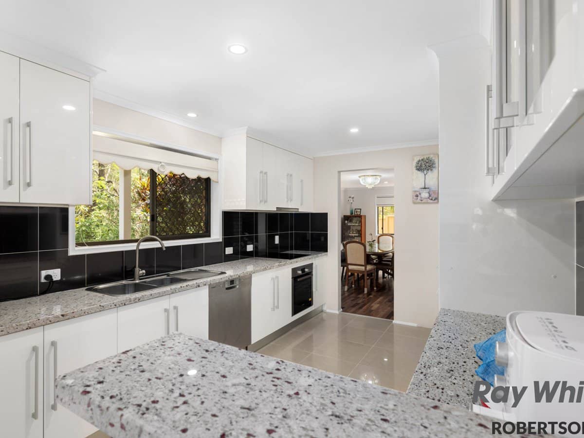 16 Sherbert Street, SUNNYBANK - Thumbnail 13