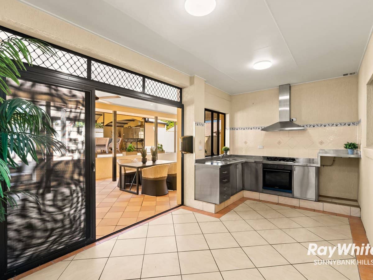 56 Poinciana Crescent, Stretton - Thumbnail 18