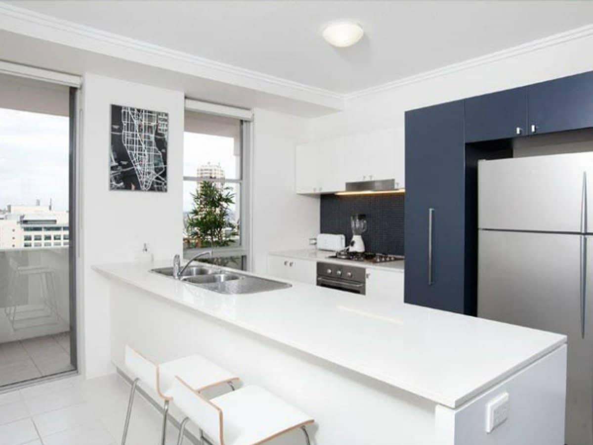 3 Parkland Boulevard, BRISBANE CITY - Thumbnail 4