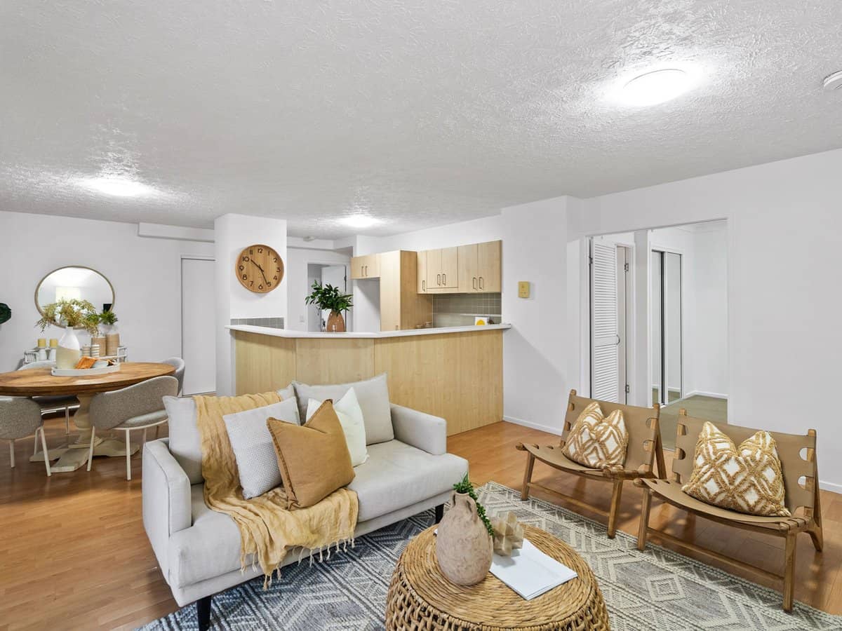 280 Grand Avenue, Forest Lake - Thumbnail 2