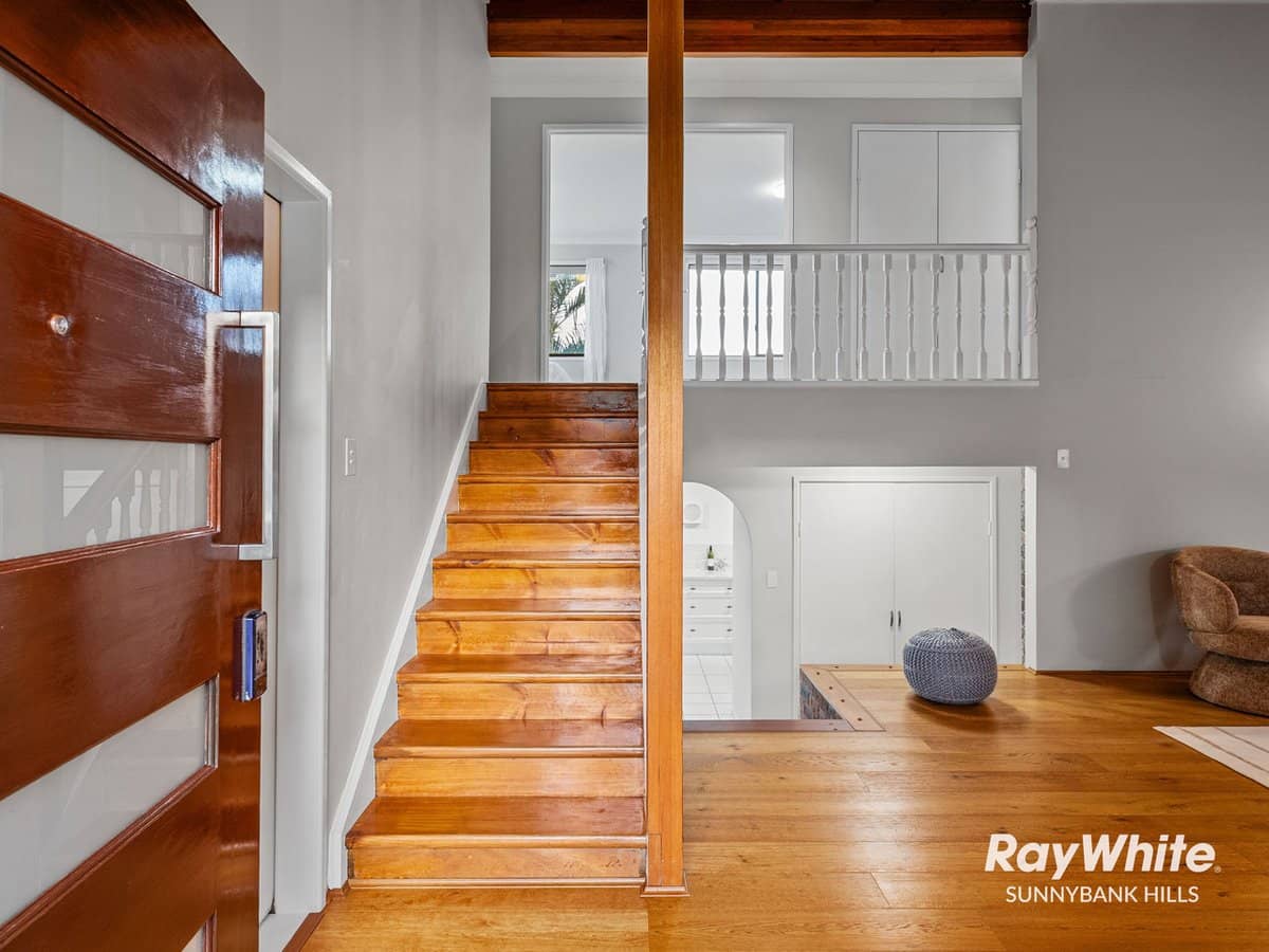 19 Pineneedle Place, Sunnybank Hills - Thumbnail 2