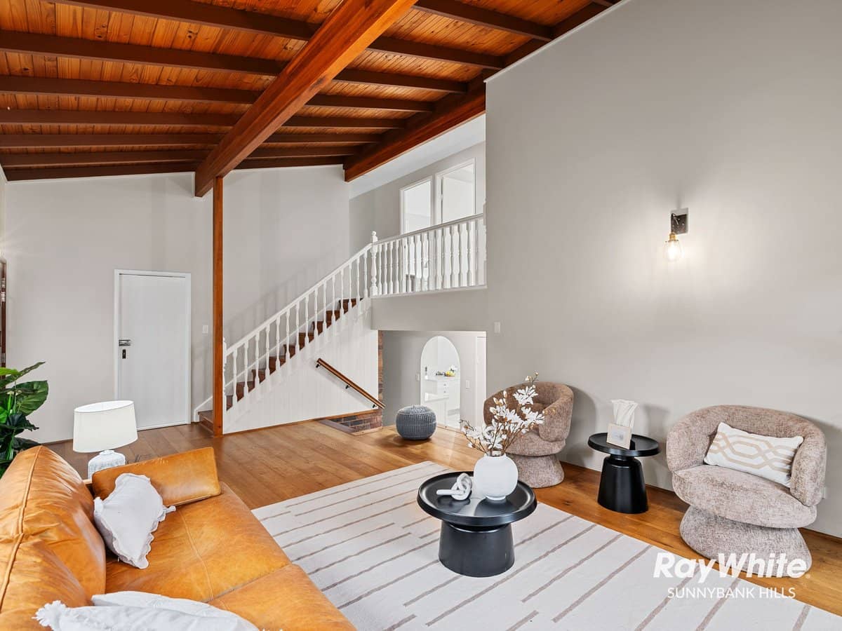 19 Pineneedle Place, Sunnybank Hills - Thumbnail 3