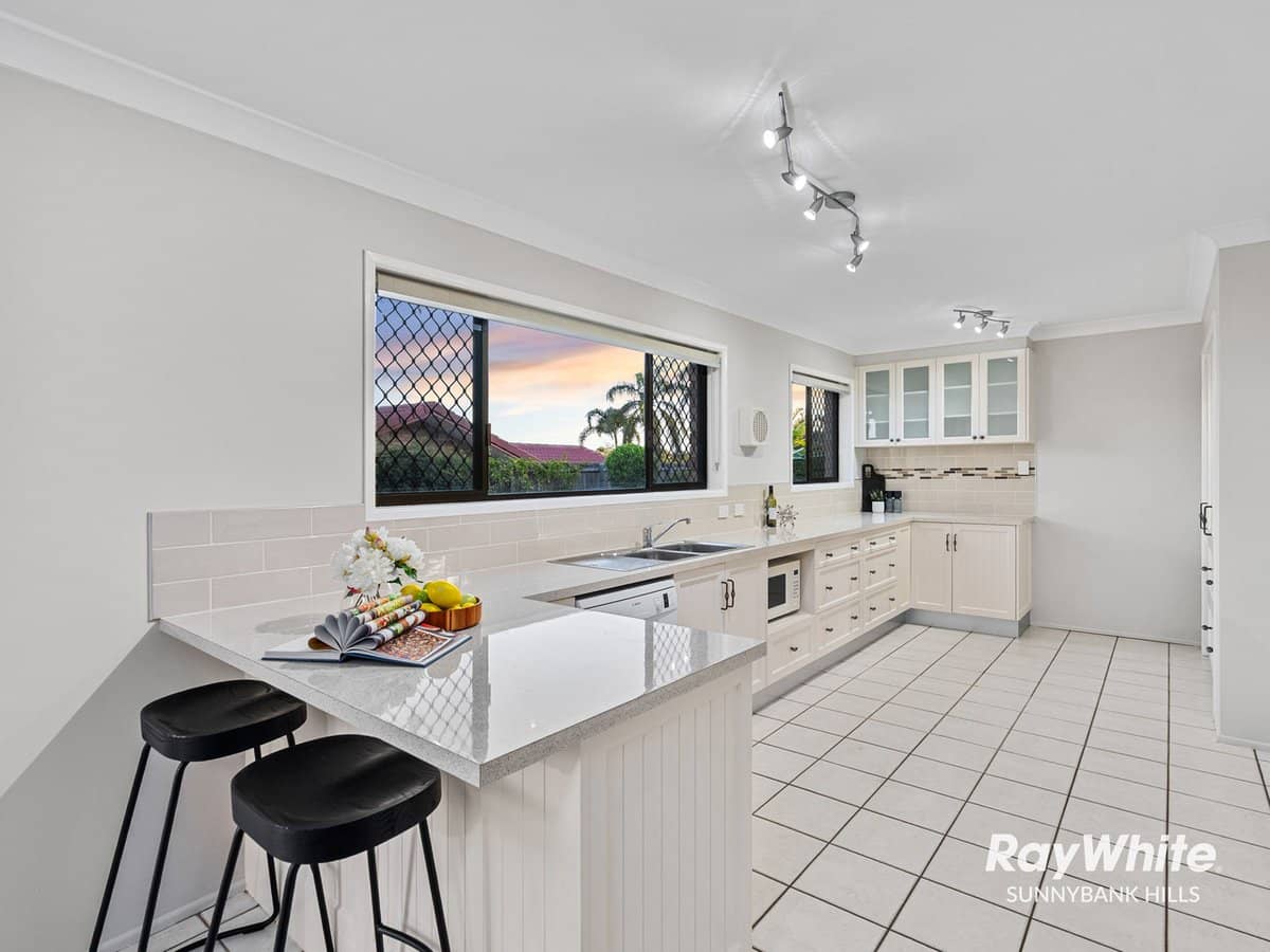 19 Pineneedle Place, Sunnybank Hills - Thumbnail 6