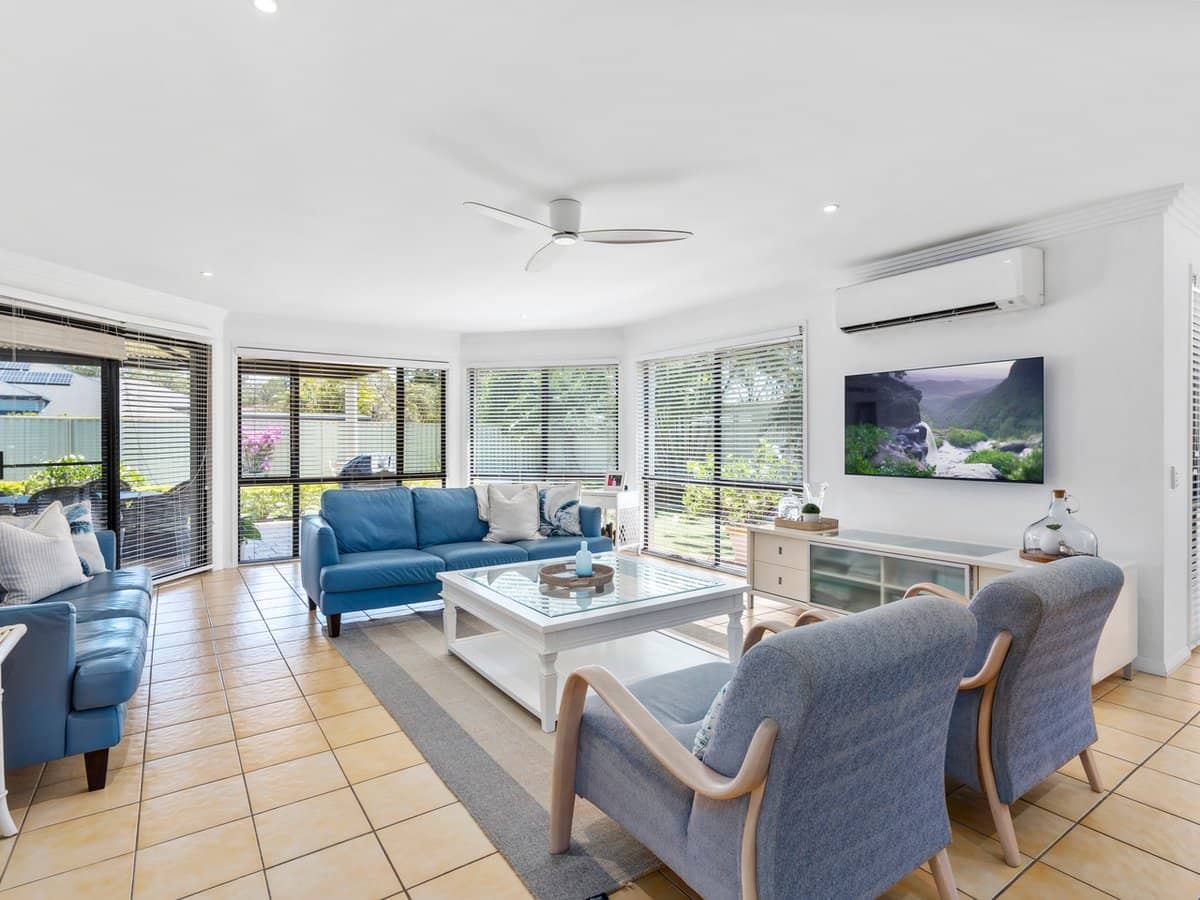 71 Saint Andrews Drive, CORNUBIA - Thumbnail 3