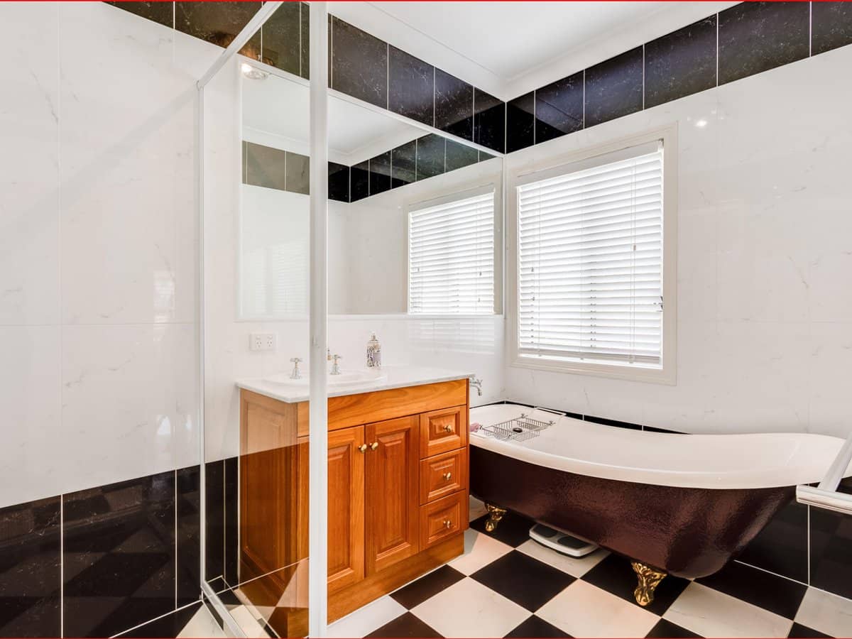 18 Chalmers Court, SAMFORD VILLAGE - Thumbnail 7