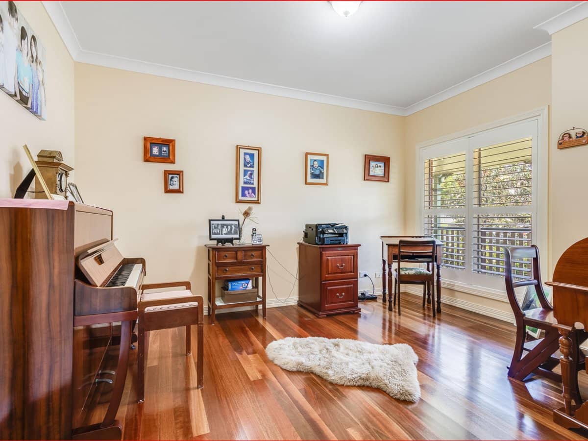 18 Chalmers Court, SAMFORD VILLAGE - Thumbnail 8