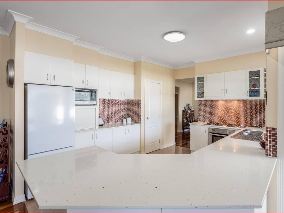 18 Chalmers Court, SAMFORD VILLAGE - Thumbnail 13