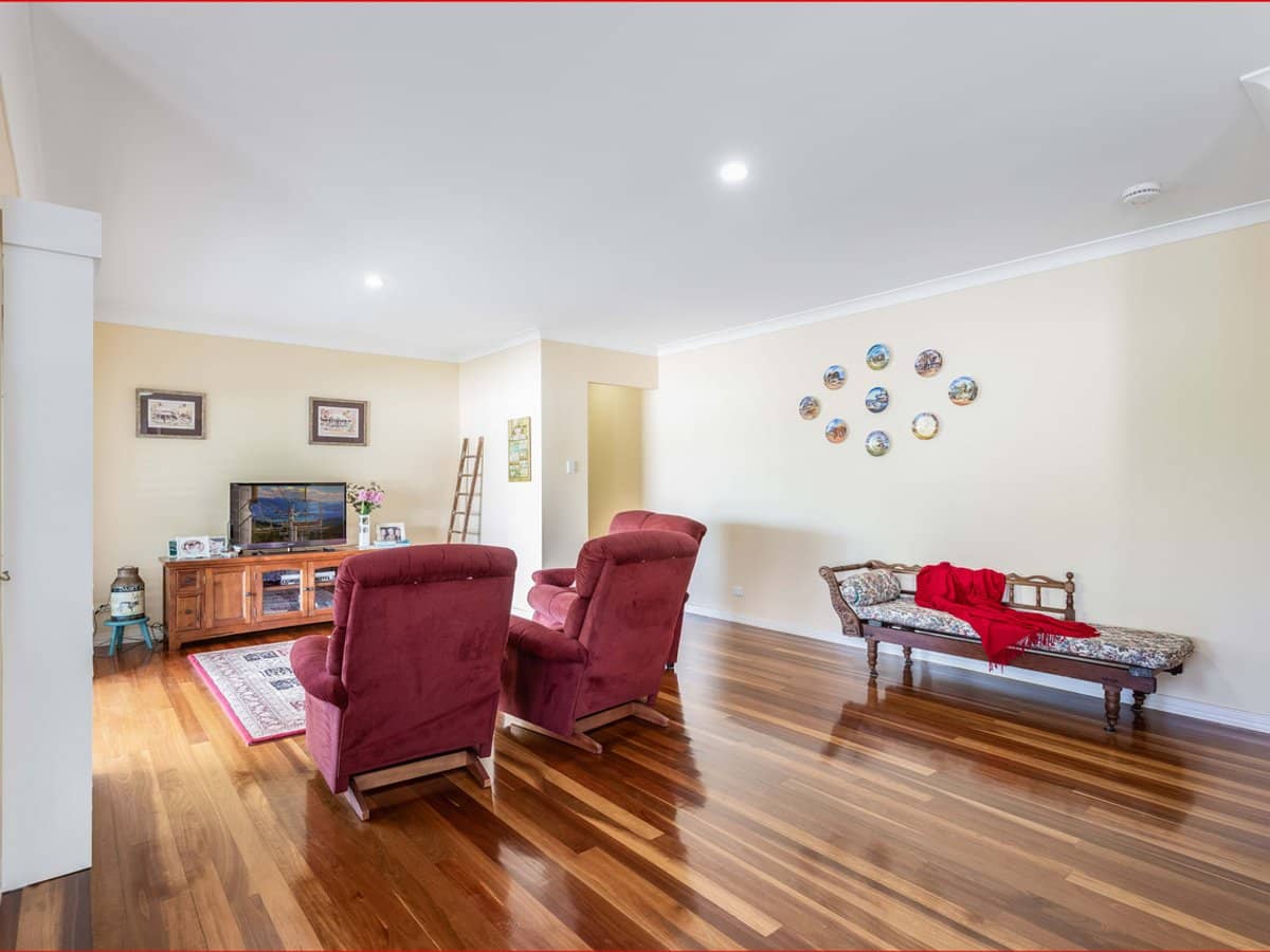 18 Chalmers Court, SAMFORD VILLAGE - Thumbnail 21