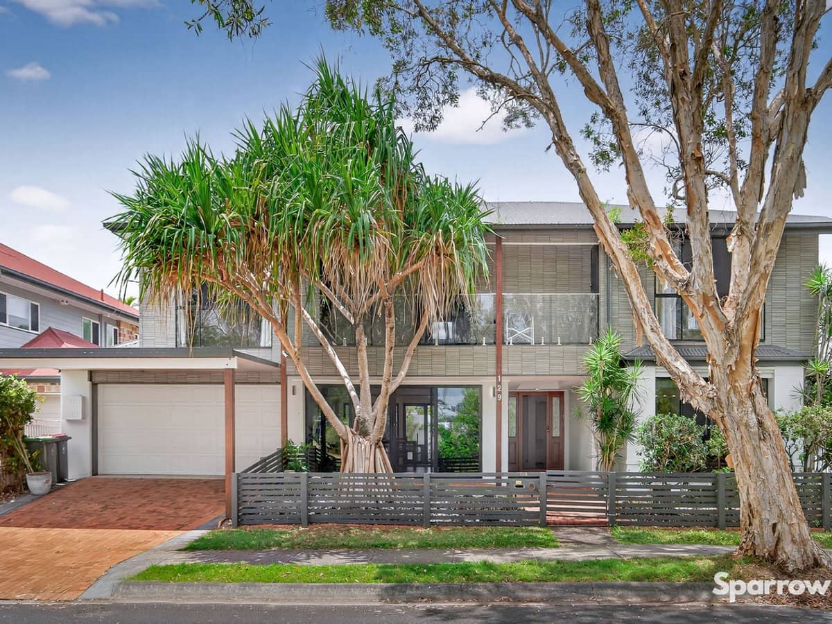 129 Coutts Street, BULIMBA - Thumbnail 1