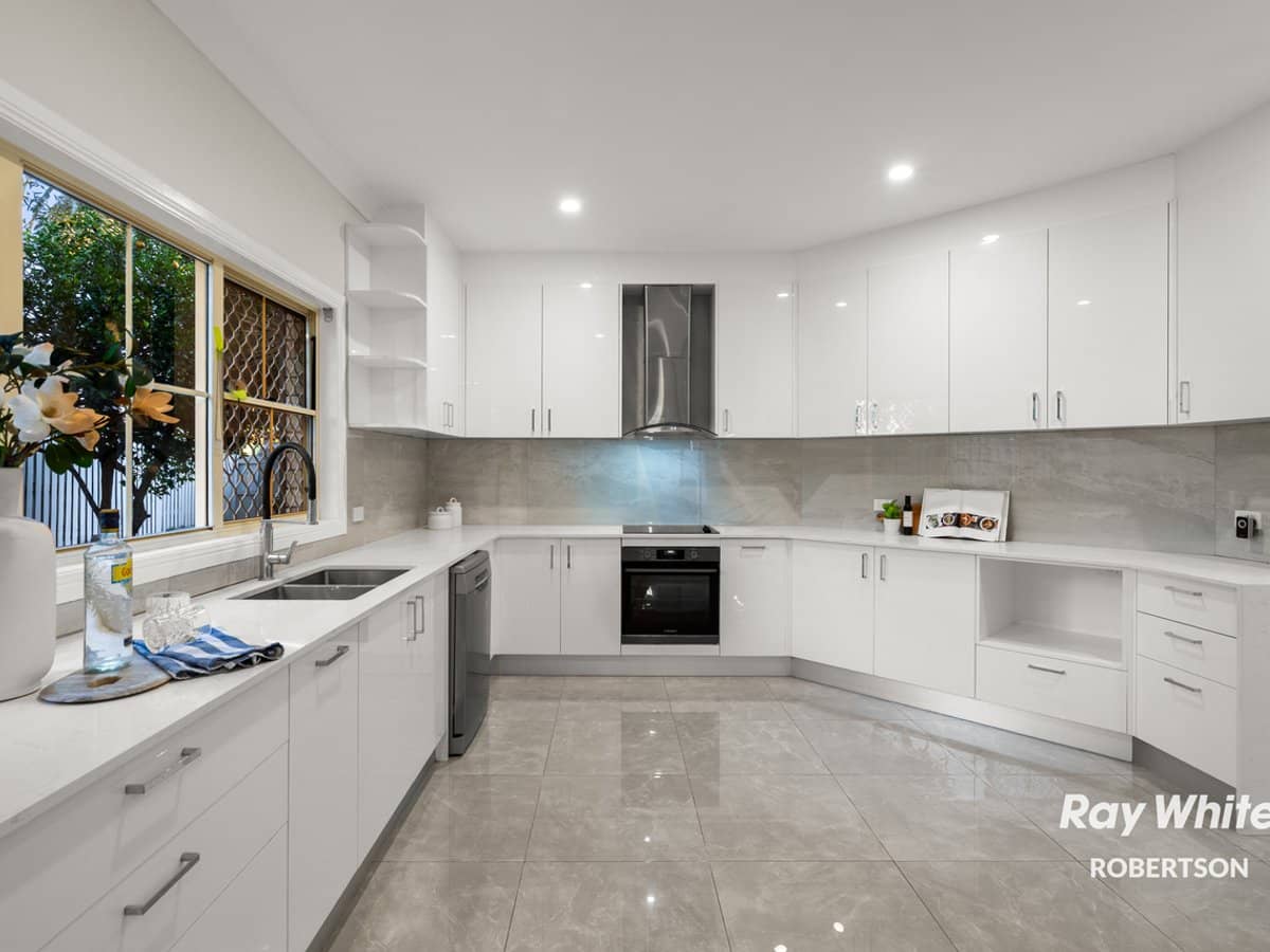 46 Honeysuckle Way, CALAMVALE - Thumbnail 7