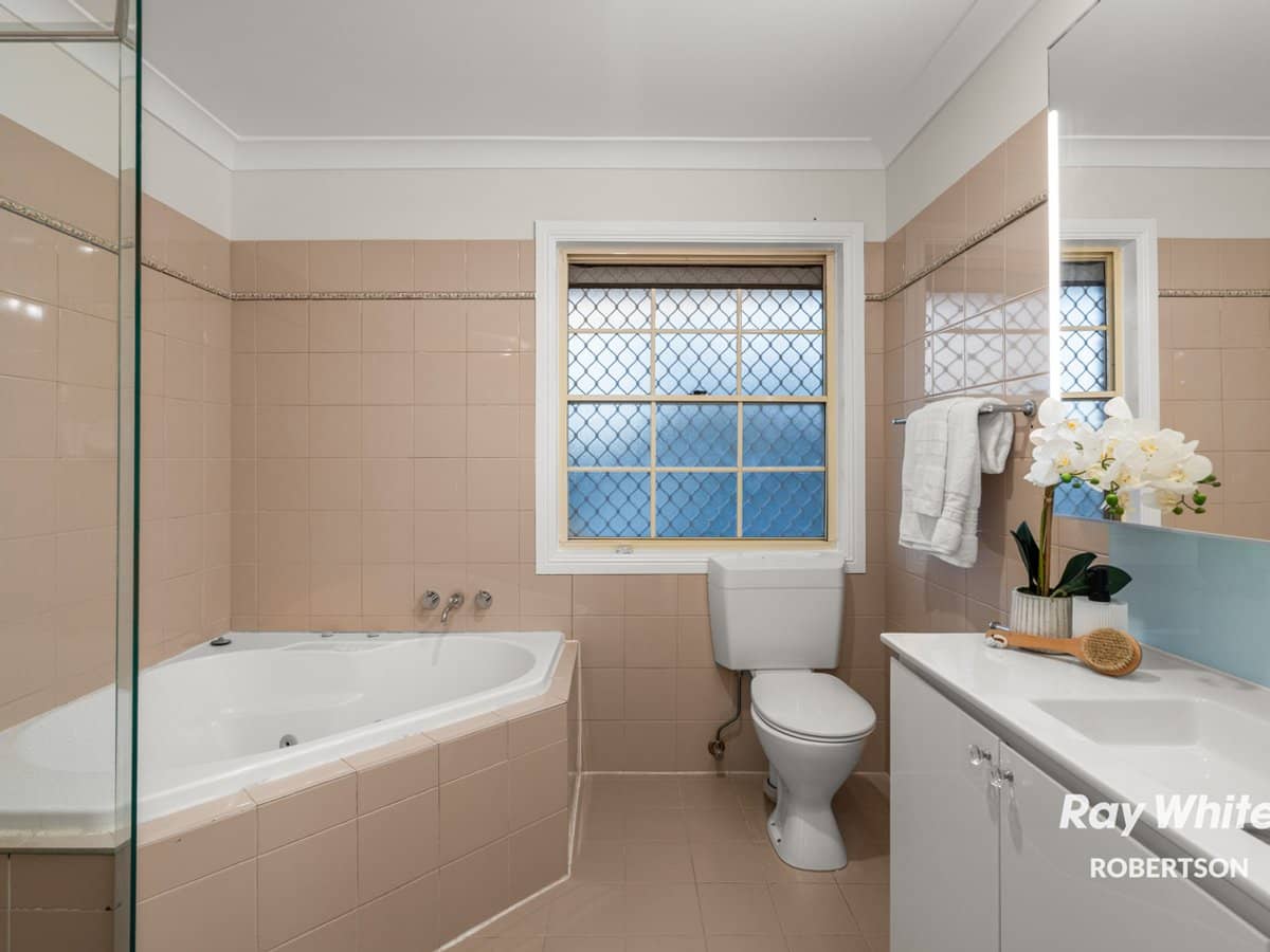 46 Honeysuckle Way, CALAMVALE - Thumbnail 16