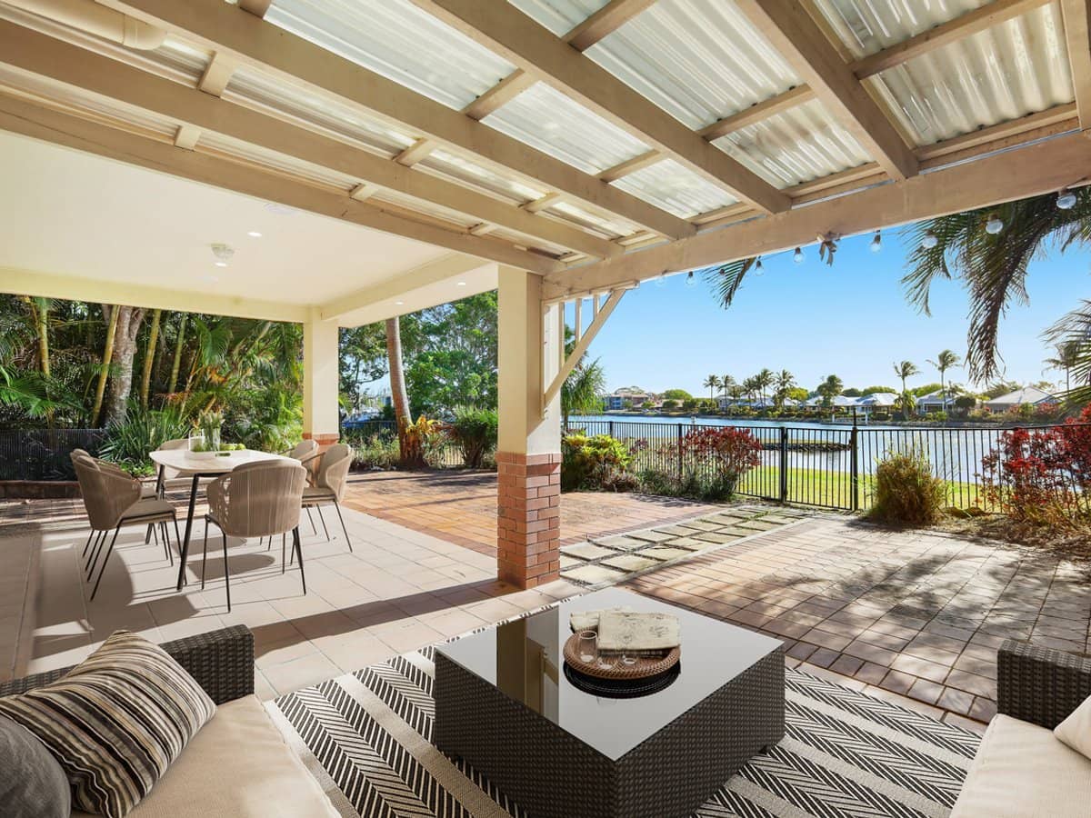 196 Mariners Drive West, TWEED HEADS - Thumbnail 2