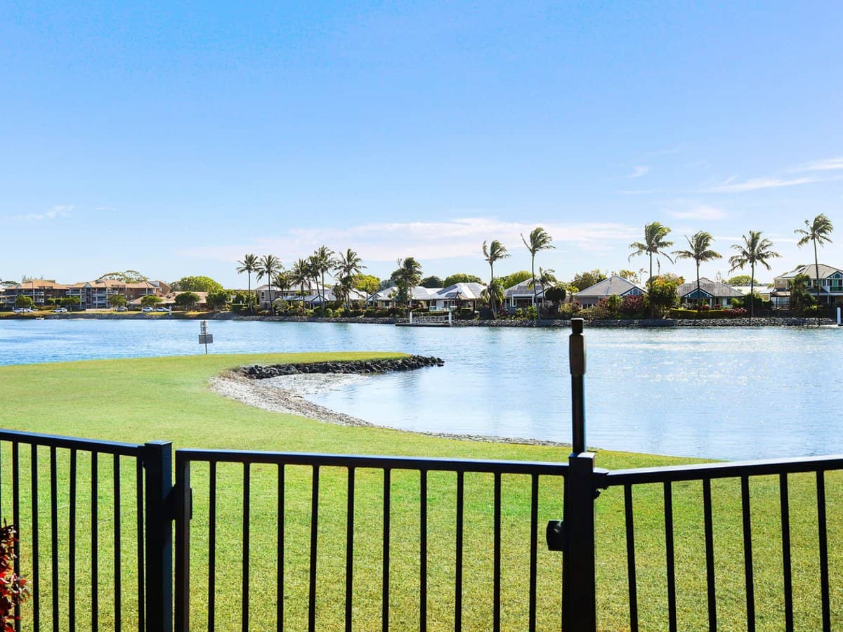 196 Mariners Drive West, TWEED HEADS - Thumbnail 3