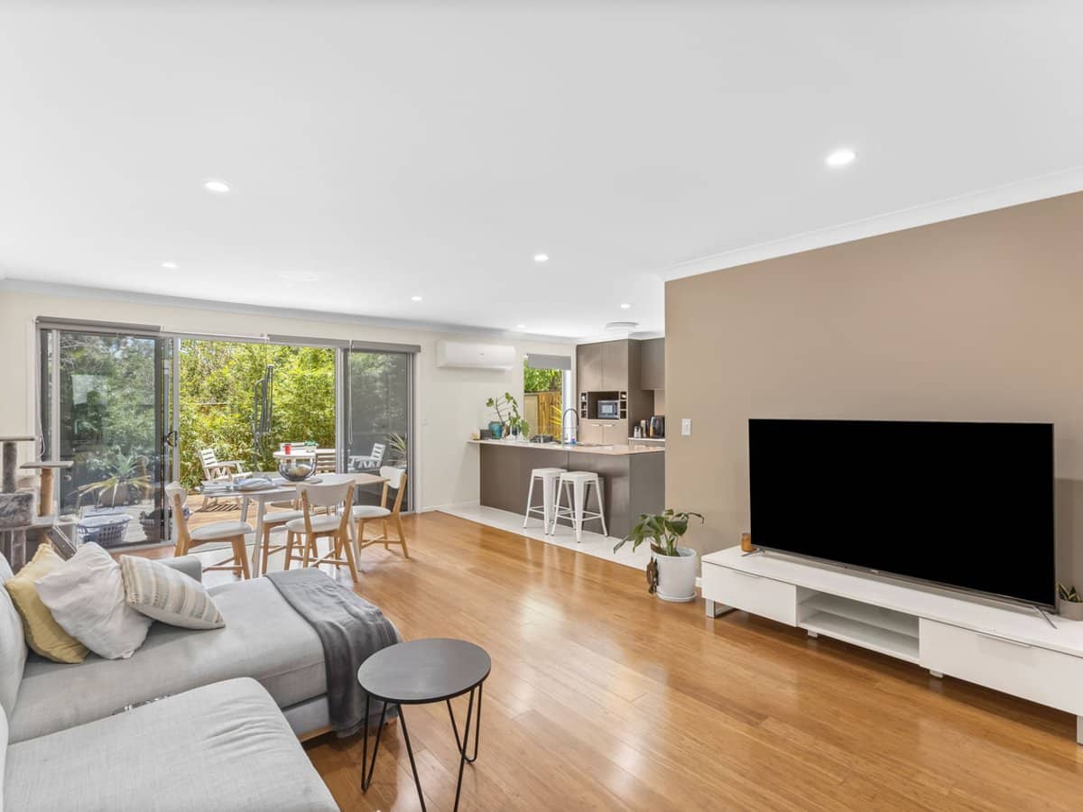 1 Belongil Street, Pacific Pines - Thumbnail 3