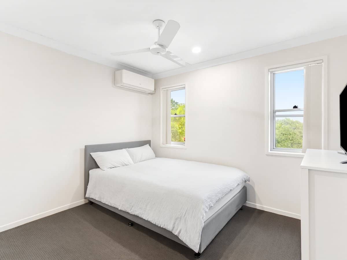 1 Belongil Street, Pacific Pines - Thumbnail 8