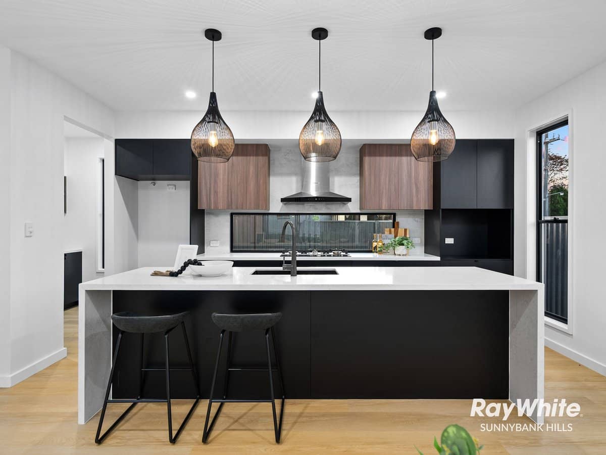 2 Chilton Street, Sunnybank Hills - Thumbnail 2