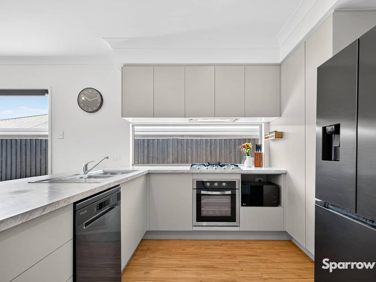 16 Honeyeater Street, BAHRS SCRUB - Thumbnail 6