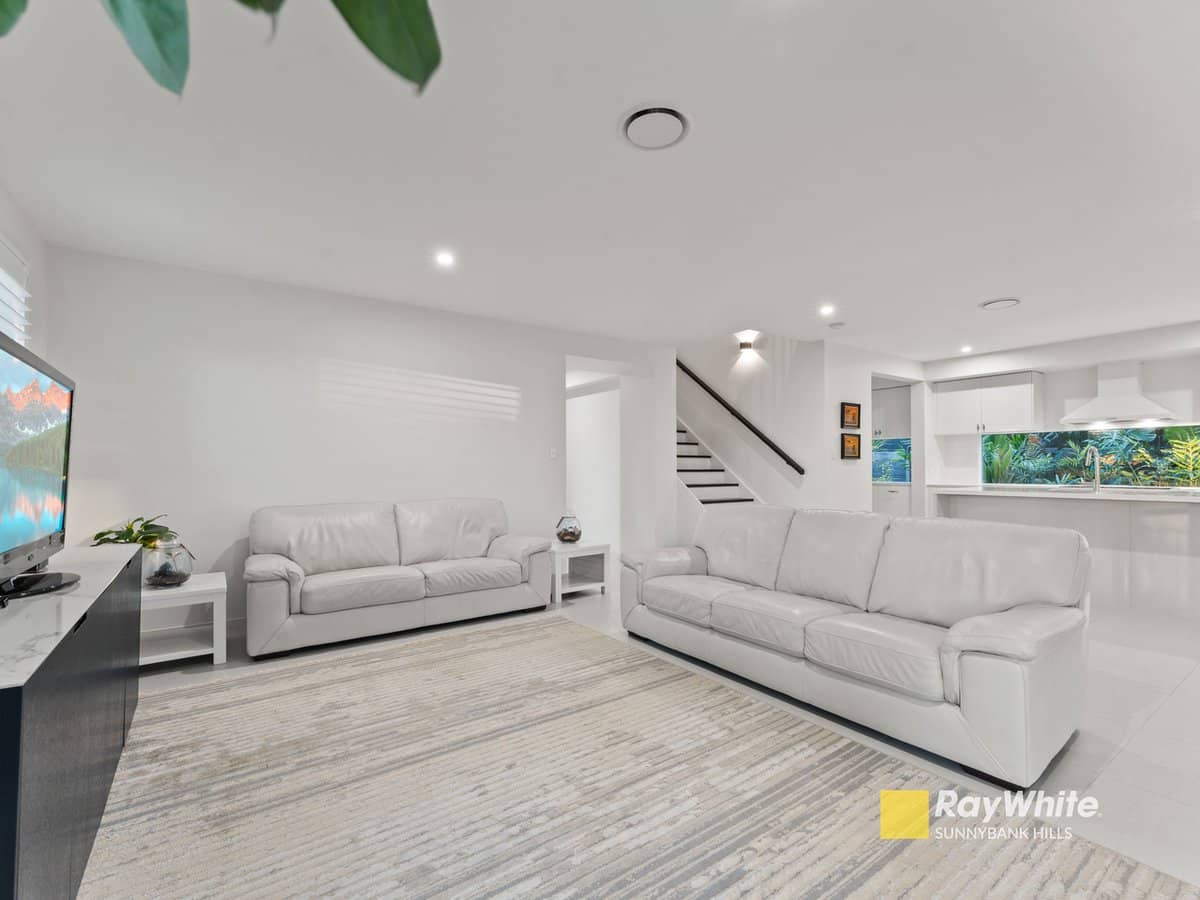 28 Lakeshore Crescent, Willawong - Thumbnail 5