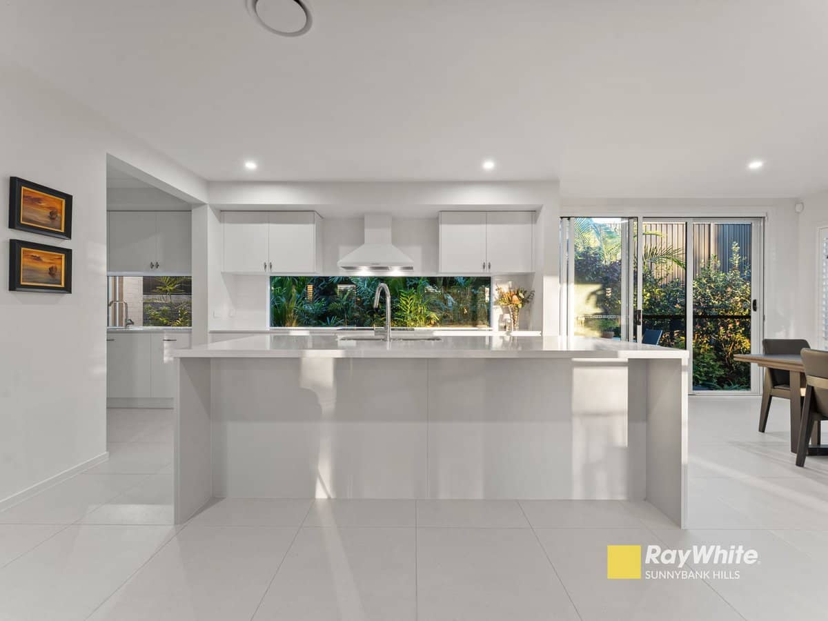 28 Lakeshore Crescent, Willawong - Thumbnail 7