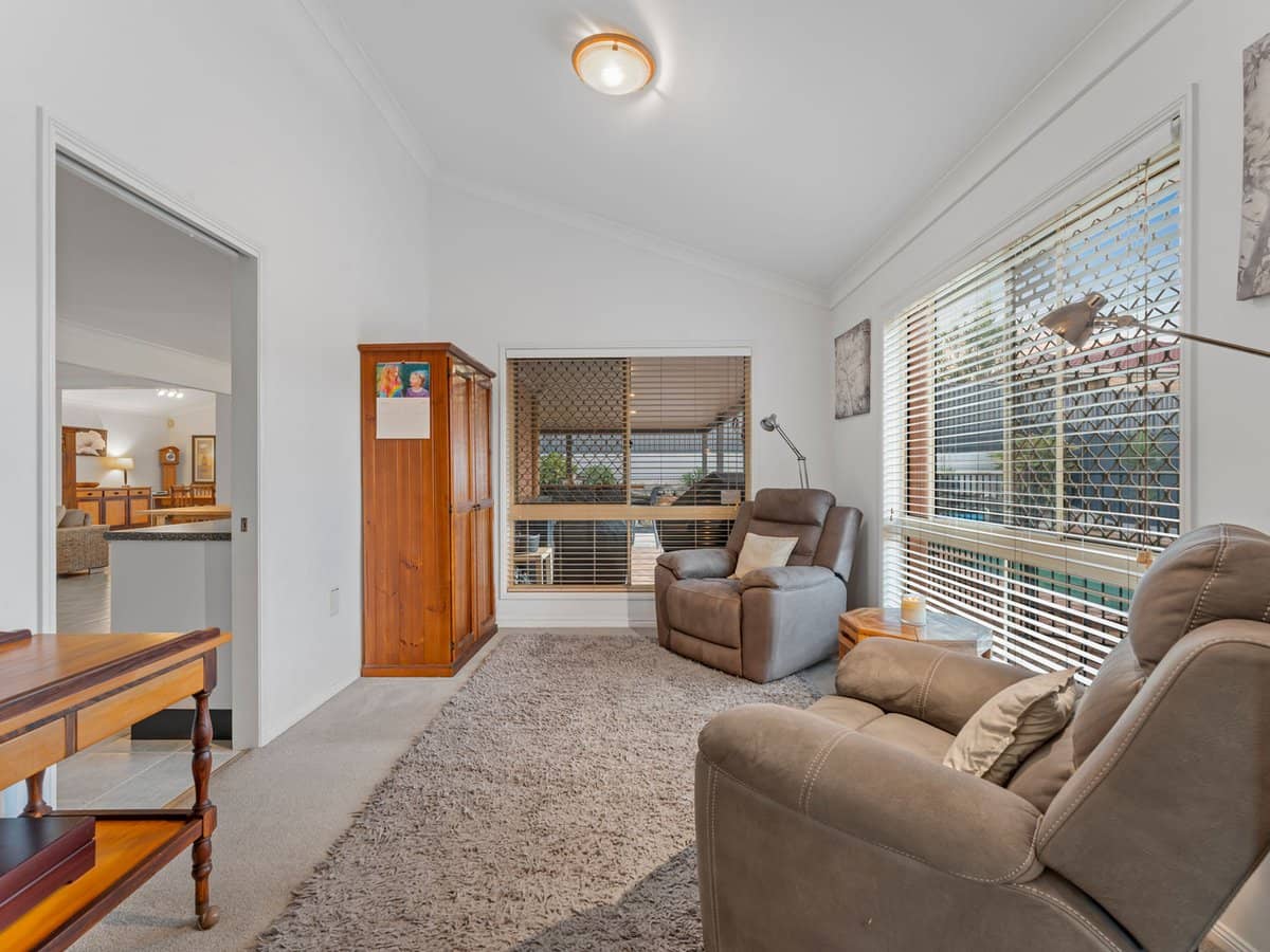 6 Kensington Place, Wishart - Thumbnail 7