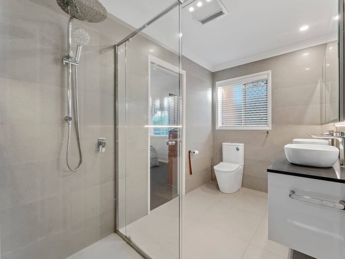 6 Kensington Place, Wishart - Thumbnail 9