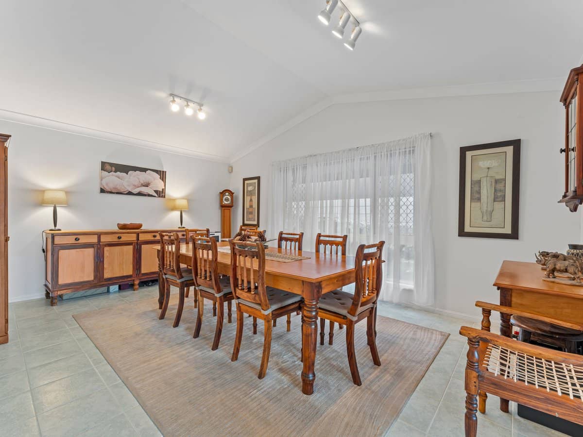 6 Kensington Place, Wishart - Thumbnail 11