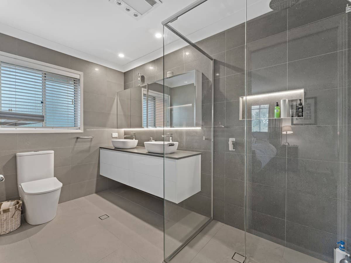 6 Kensington Place, Wishart - Thumbnail 24