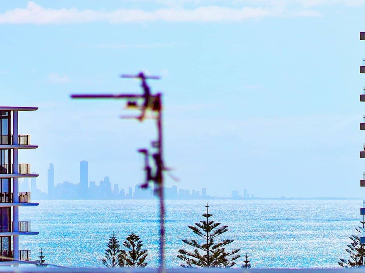 28 Rutledge Street, COOLANGATTA - Thumbnail 10