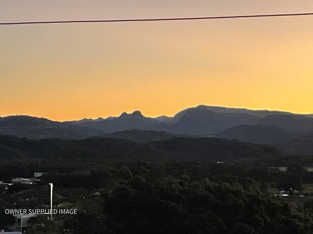 28 Rutledge Street, COOLANGATTA - Thumbnail 17