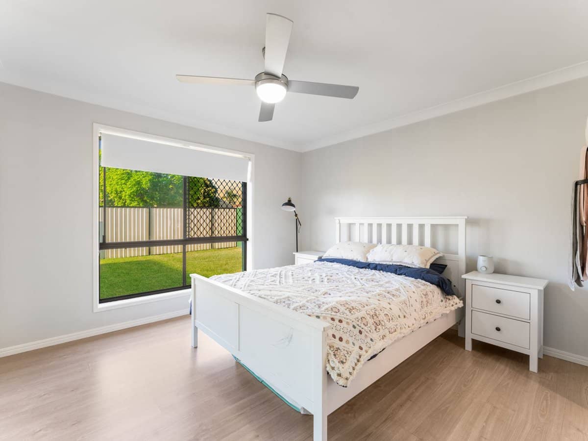 14 Lycoris Street, CRESTMEAD - Thumbnail 8