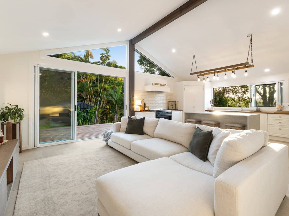 1 Rosemount Court, TERRANORA - Thumbnail 3