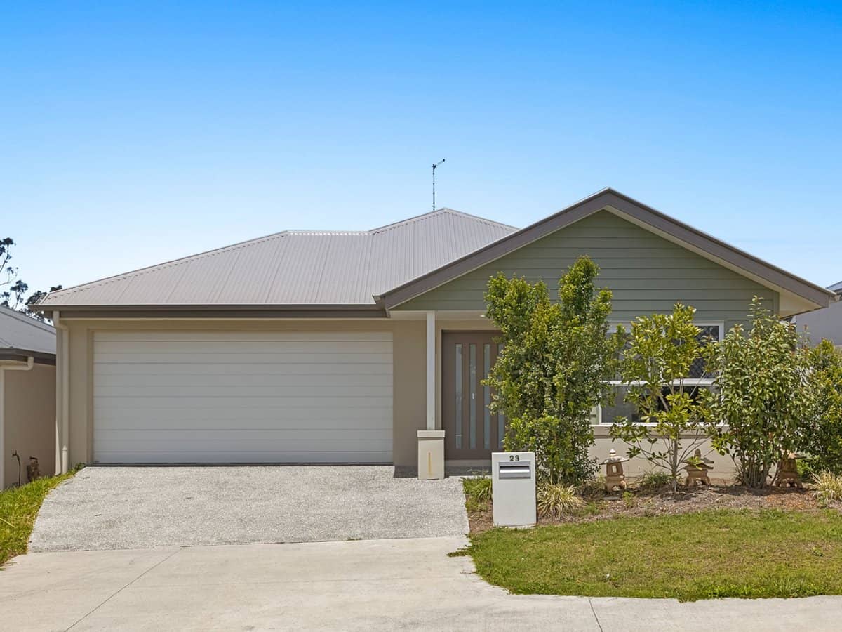 23 Oxford Drive, FLAGSTONE - Thumbnail 2