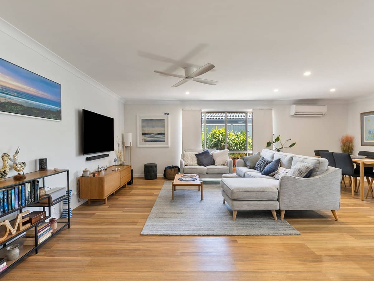 57 Lorien Way, KINGSCLIFF - Thumbnail 1