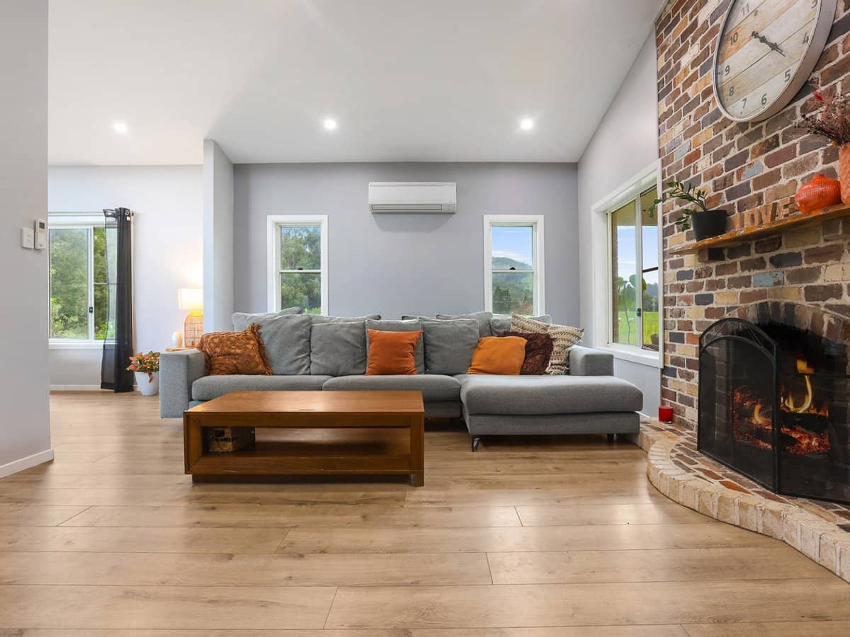 3 Pine Tree Place, PIGGABEEN - Thumbnail 2