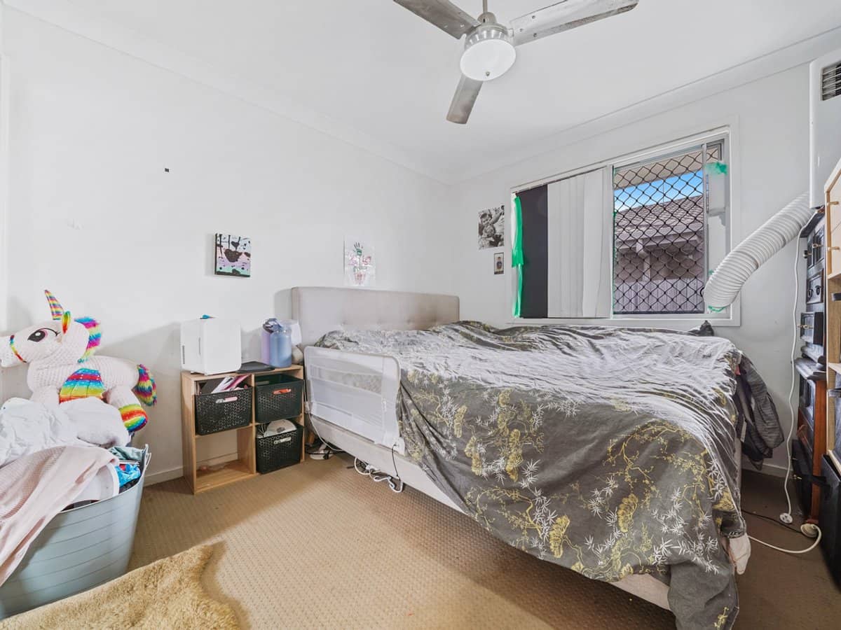 28 Baxter Crescent, CABOOLTURE - Thumbnail 4