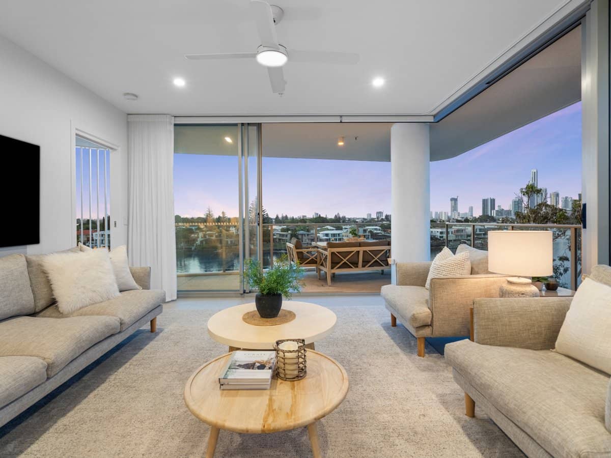 1 Cannes Avenue, SURFERS PARADISE - Thumbnail 11