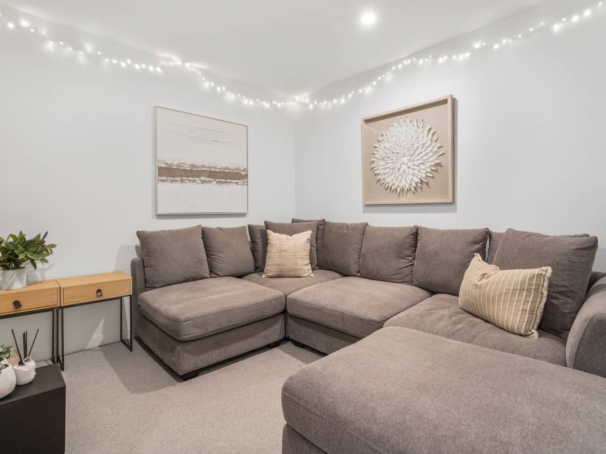 1 Cannes Avenue, SURFERS PARADISE - Thumbnail 19