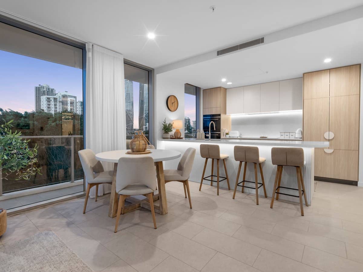 1 Cannes Avenue, SURFERS PARADISE - Thumbnail 23