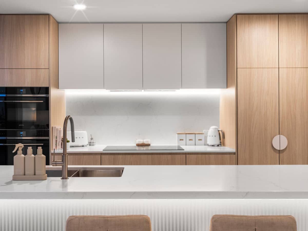 1 Cannes Avenue, SURFERS PARADISE - Thumbnail 27