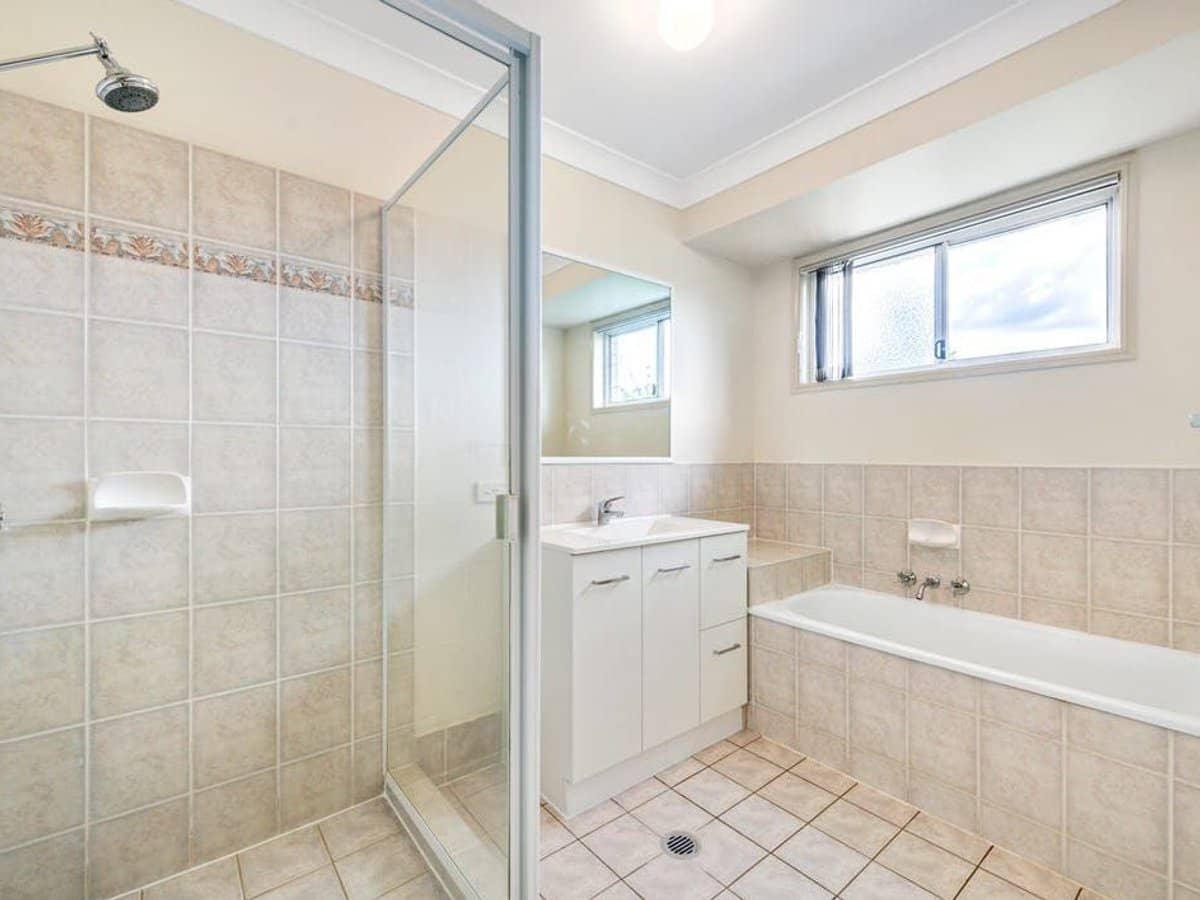 42 Benjamina Circuit, Regents Park - Thumbnail 9