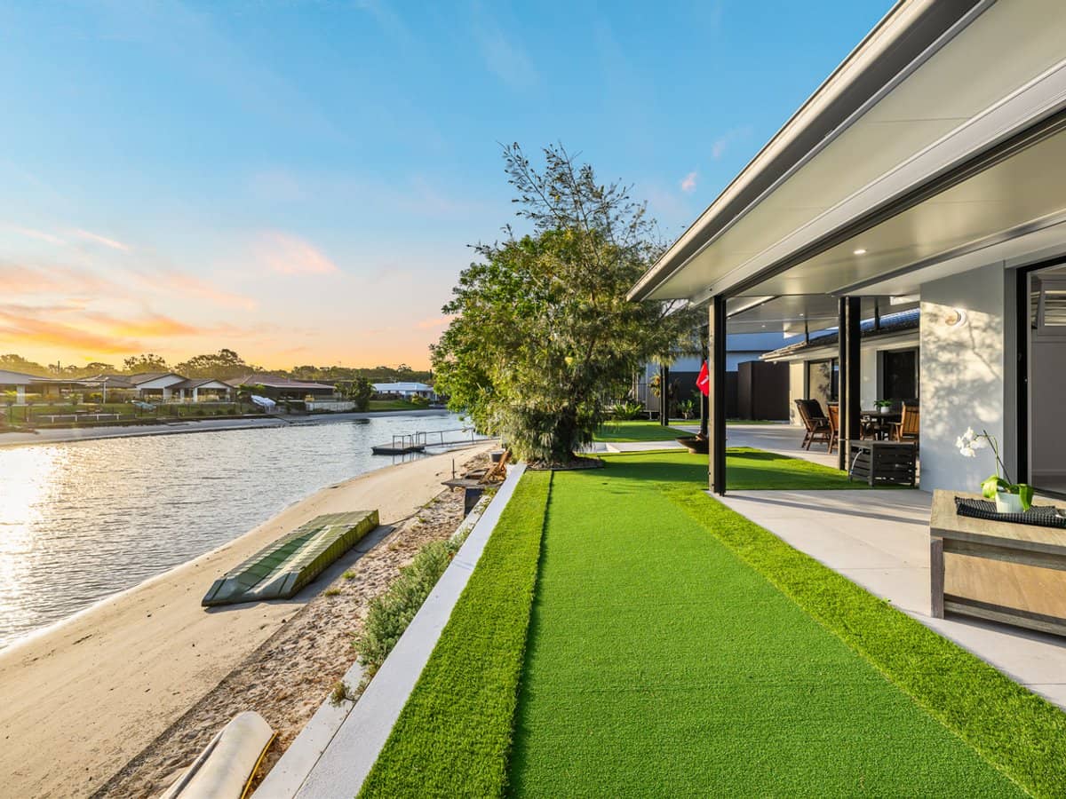 84 Companion Way, TWEED HEADS - Thumbnail 1