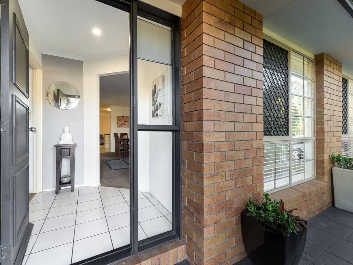 67 Federation Drive, HILLCREST - Thumbnail 2