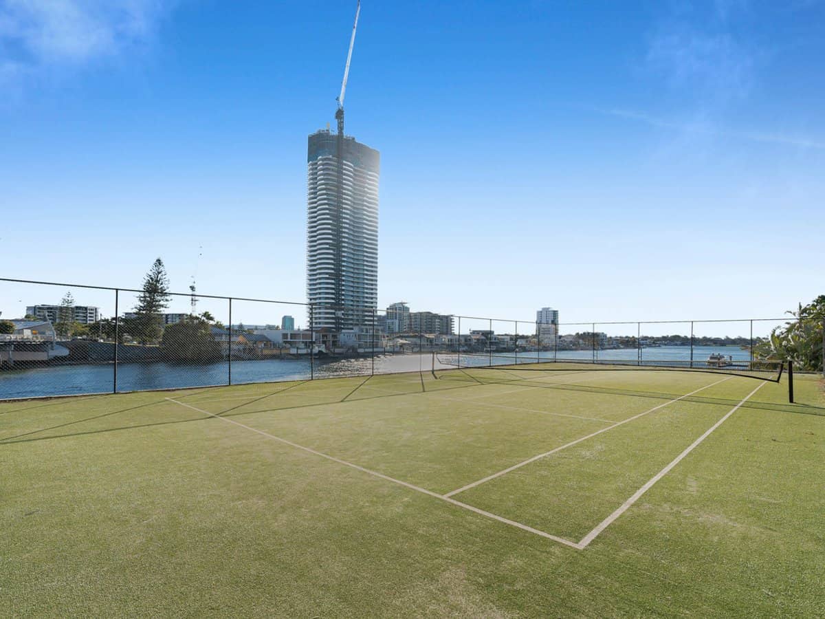 2 Riverview Parade, SURFERS PARADISE - Thumbnail 2