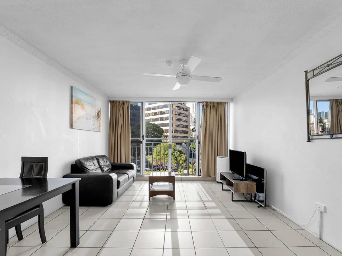2 Riverview Parade, SURFERS PARADISE - Thumbnail 5