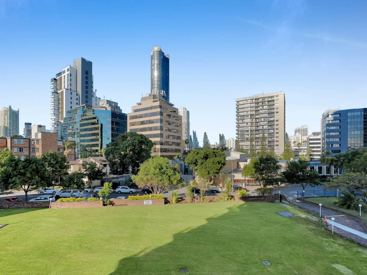 2 Riverview Parade, SURFERS PARADISE - Thumbnail 12