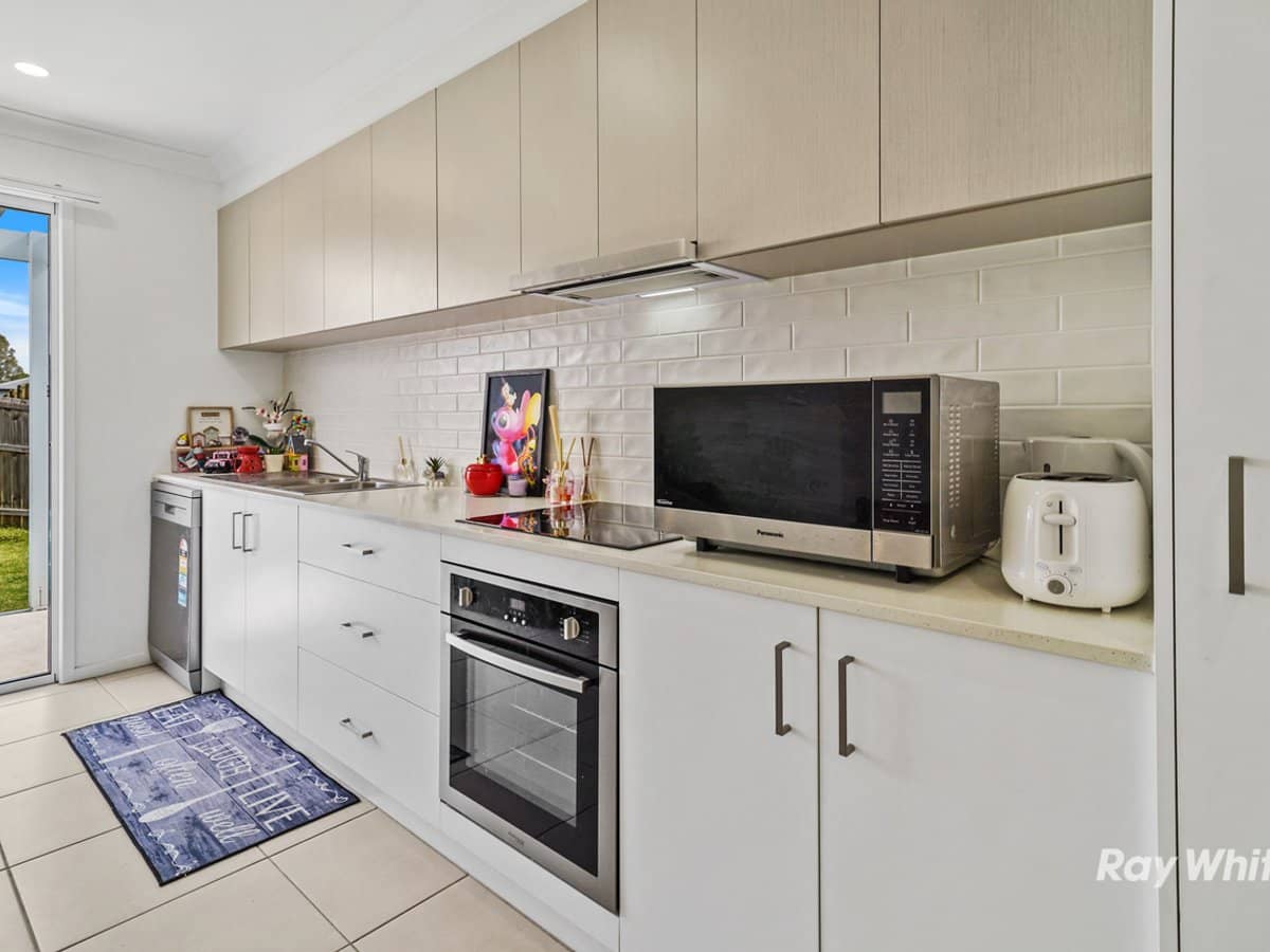 22 Mali Way, LOGAN VILLAGE - Thumbnail 9