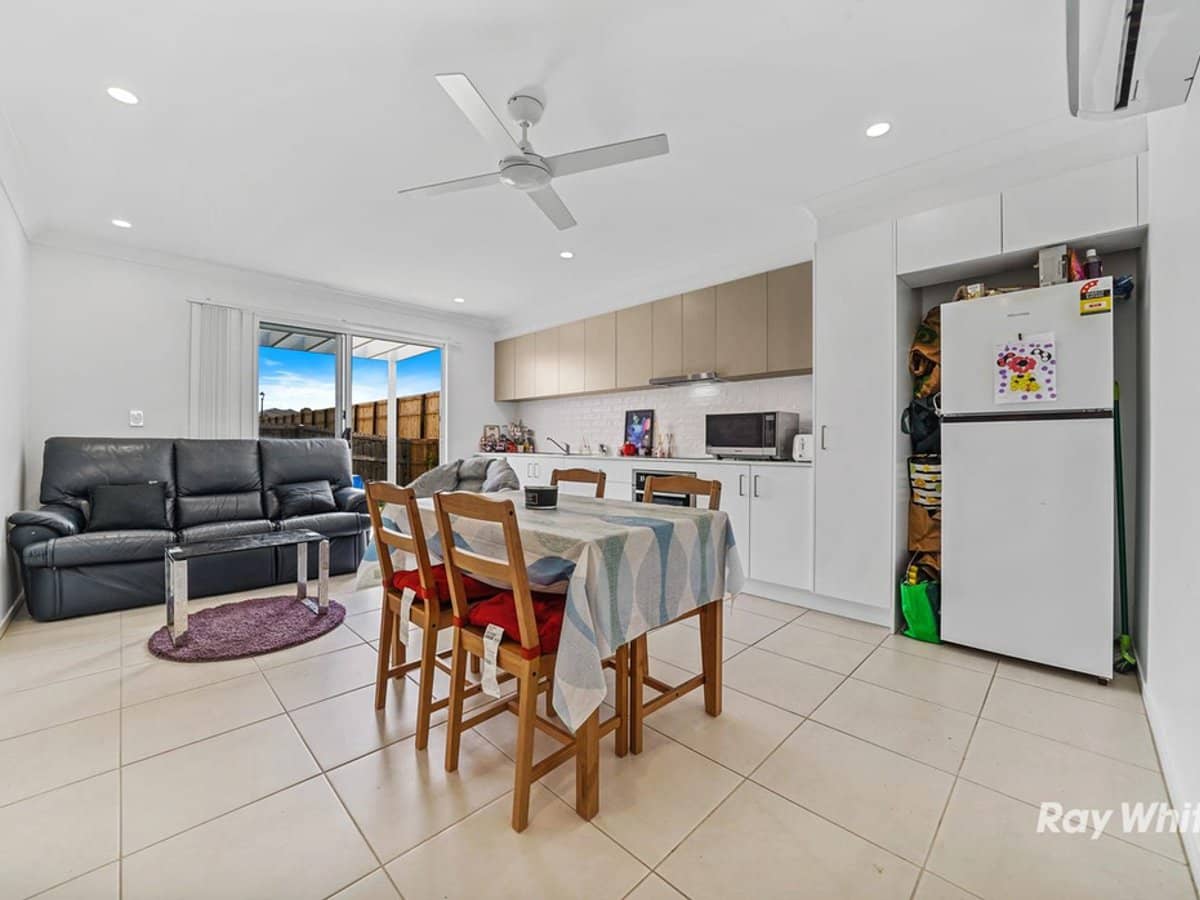 22 Mali Way, LOGAN VILLAGE - Thumbnail 4