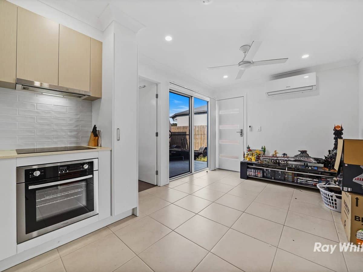 22 Mali Way, LOGAN VILLAGE - Thumbnail 21